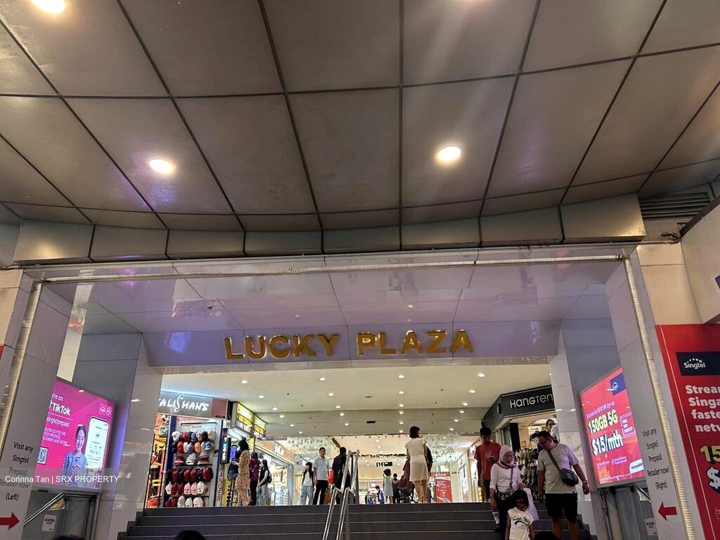 Lucky Plaza (D9), Shop House #451376931